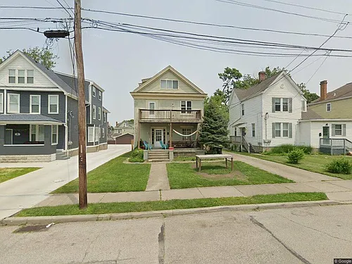 1942 Hudson Ave Photo 1
