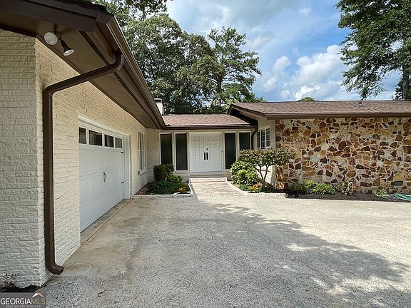 5th image of 512 Golf View Dr