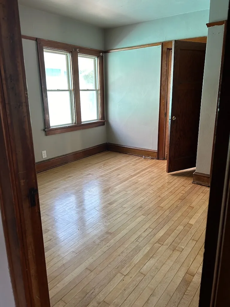 3 bed, 1300 sqft, $1,050 — Photo 2