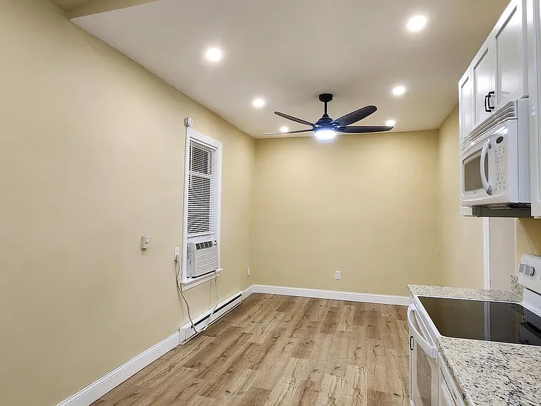 321 S Hanover St #1 — Photo 5