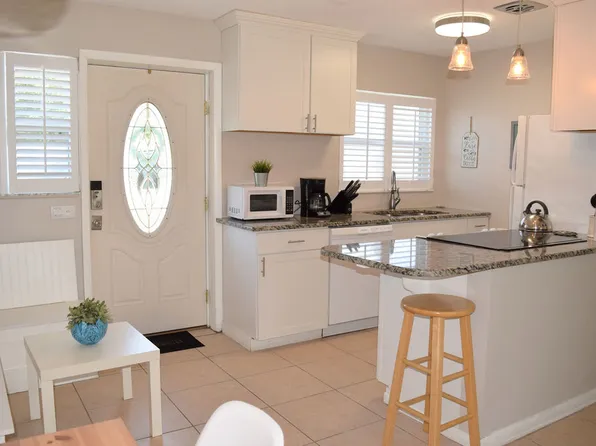 714 Catalina Rd APT 5, Cocoa Beach, FL 32931