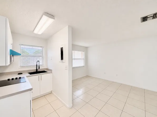 2626 Johnson St #7, Hollywood, FL 33020