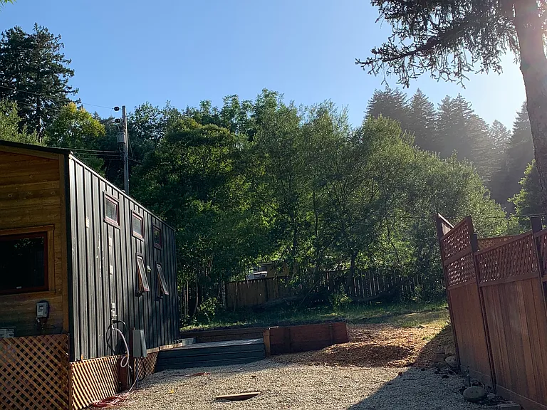 Valley Dr — Photo 2