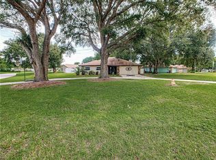 901 Van Dr, Auburndale, FL 33823