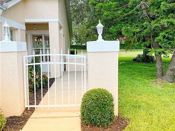 3rd image of 5706 Water Oak Ln