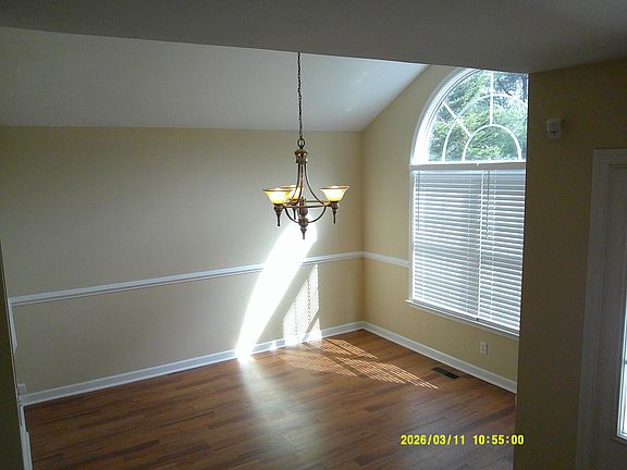 3rd image of 1916 Kipling Dr