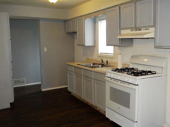 4th image of 914 Willard Ave