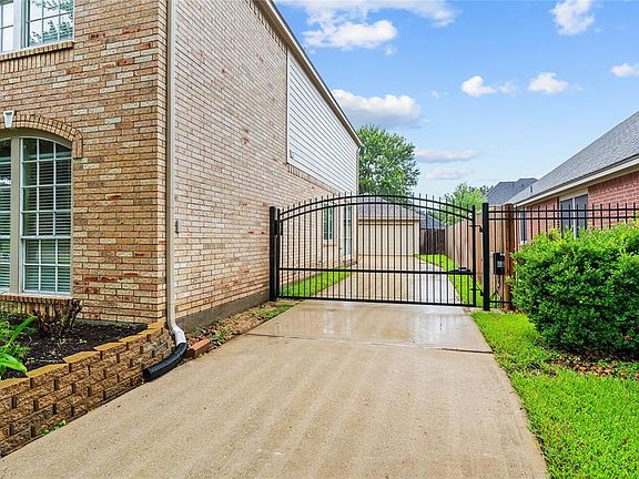 5th image of 8619 Westbrook Forest Drive