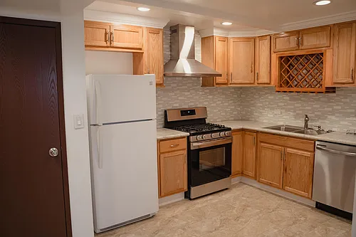 575 Price St Photo 1