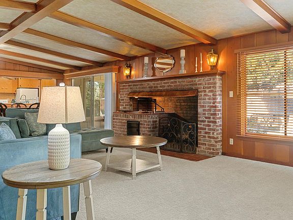 3rd image of 531 E Walnut Street