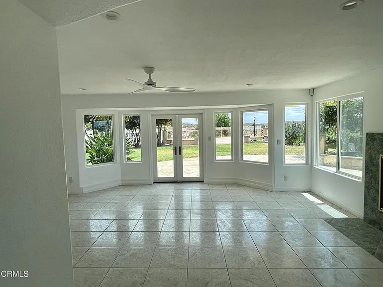 1148 Colina Vis — Photo 11