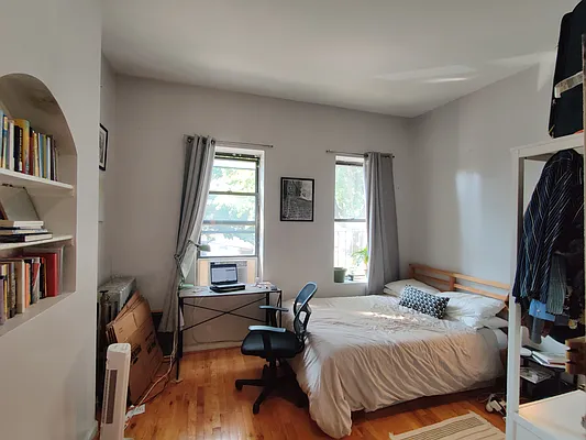 Rented by Signature Property Realty | media 20