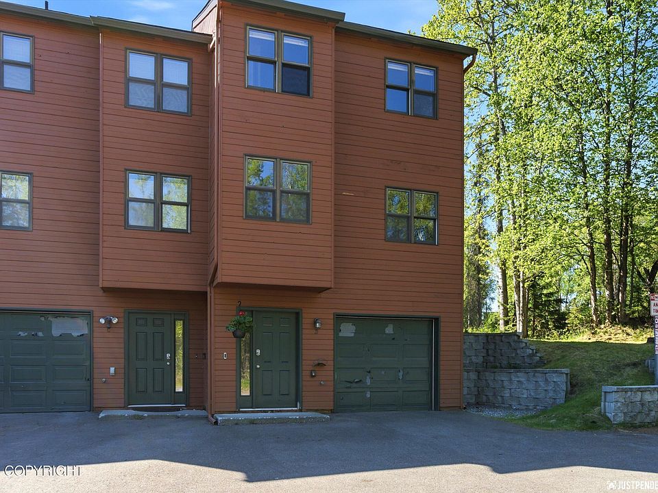 1st image of 3102 Willow St APT D