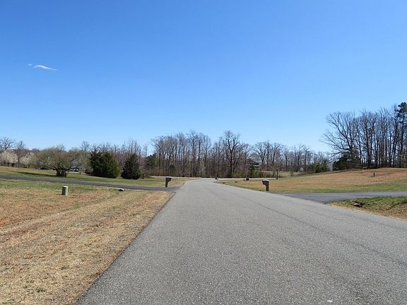 4th image of 29 Royal Hills Dr
