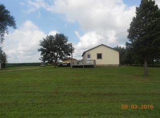 29551 Oak Ave, Parkersburg, IA 50665