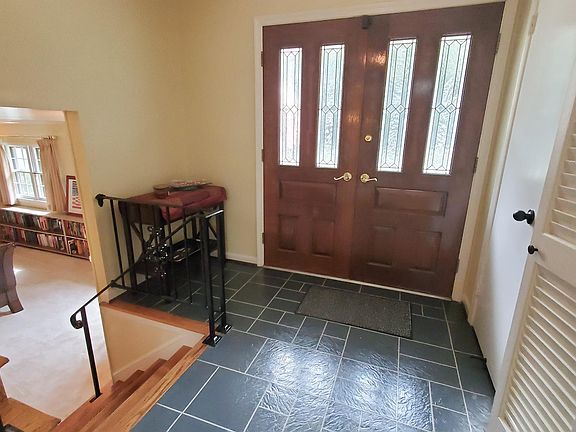 3rd image of 4902 Bexley Ln
