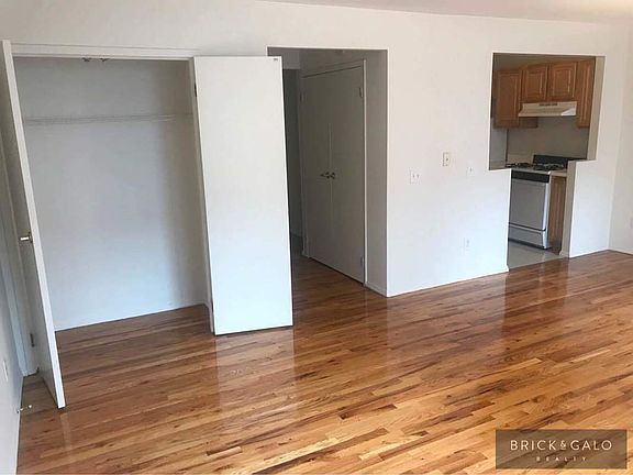 3rd image of 229 Parkville Ave APT 1B
