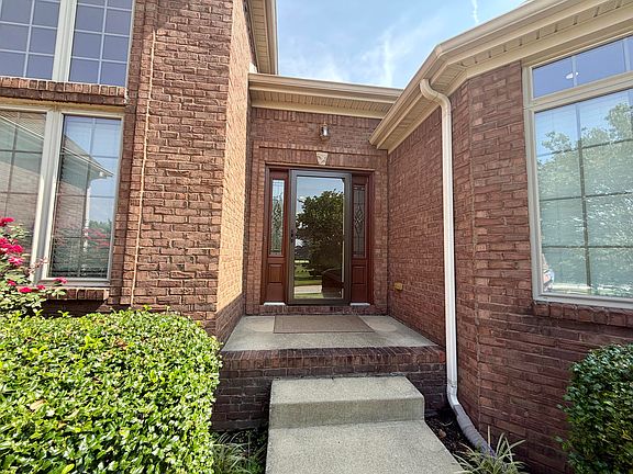 2nd image of 1012 Vineyard Way