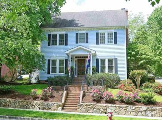 104 Parkside Cir, Chapel Hill, NC 27516