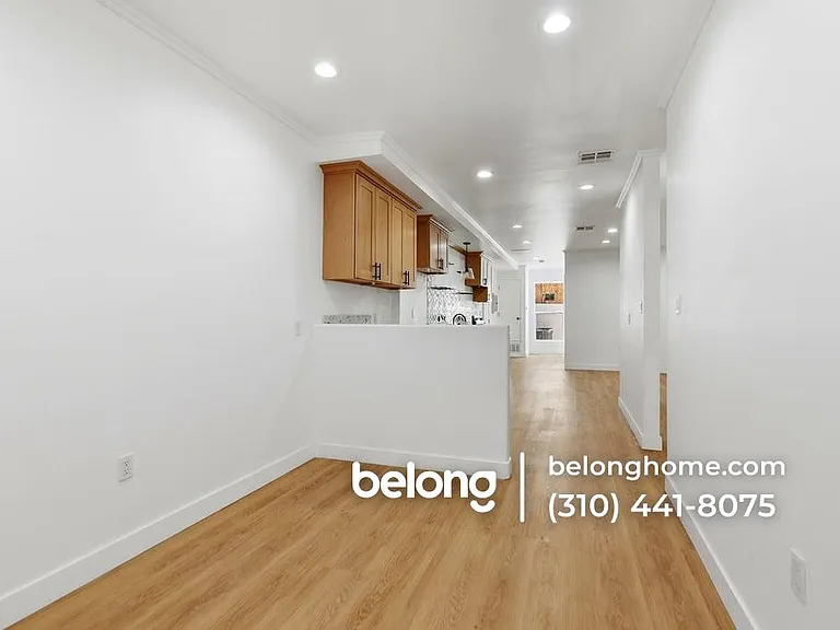 1702 W 43rd St — Photo 21