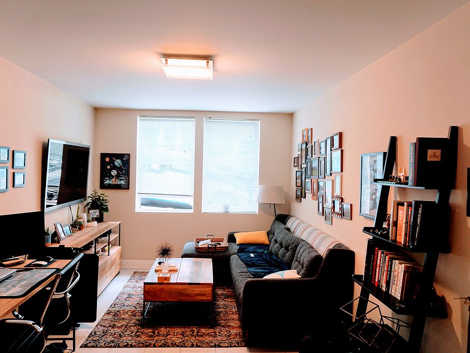 1st image of 341B Oak St