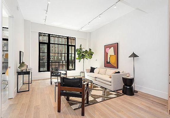 3rd image of 517 W 29th St APT 3H