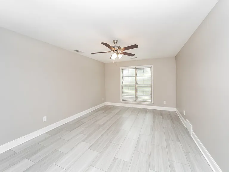 7200 Kingcrest Rd — Photo 8