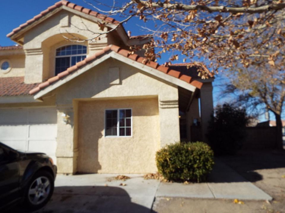 2nd image of 44117 Sunview Ct