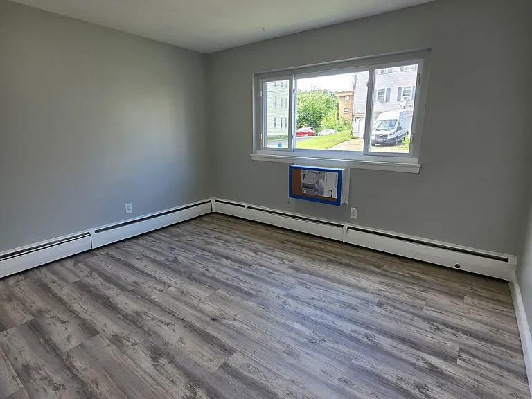 80 Farmington Ave #A8 — Photo 9