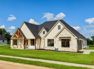 17038 Woodcrest Cir, Lindale, TX 75771