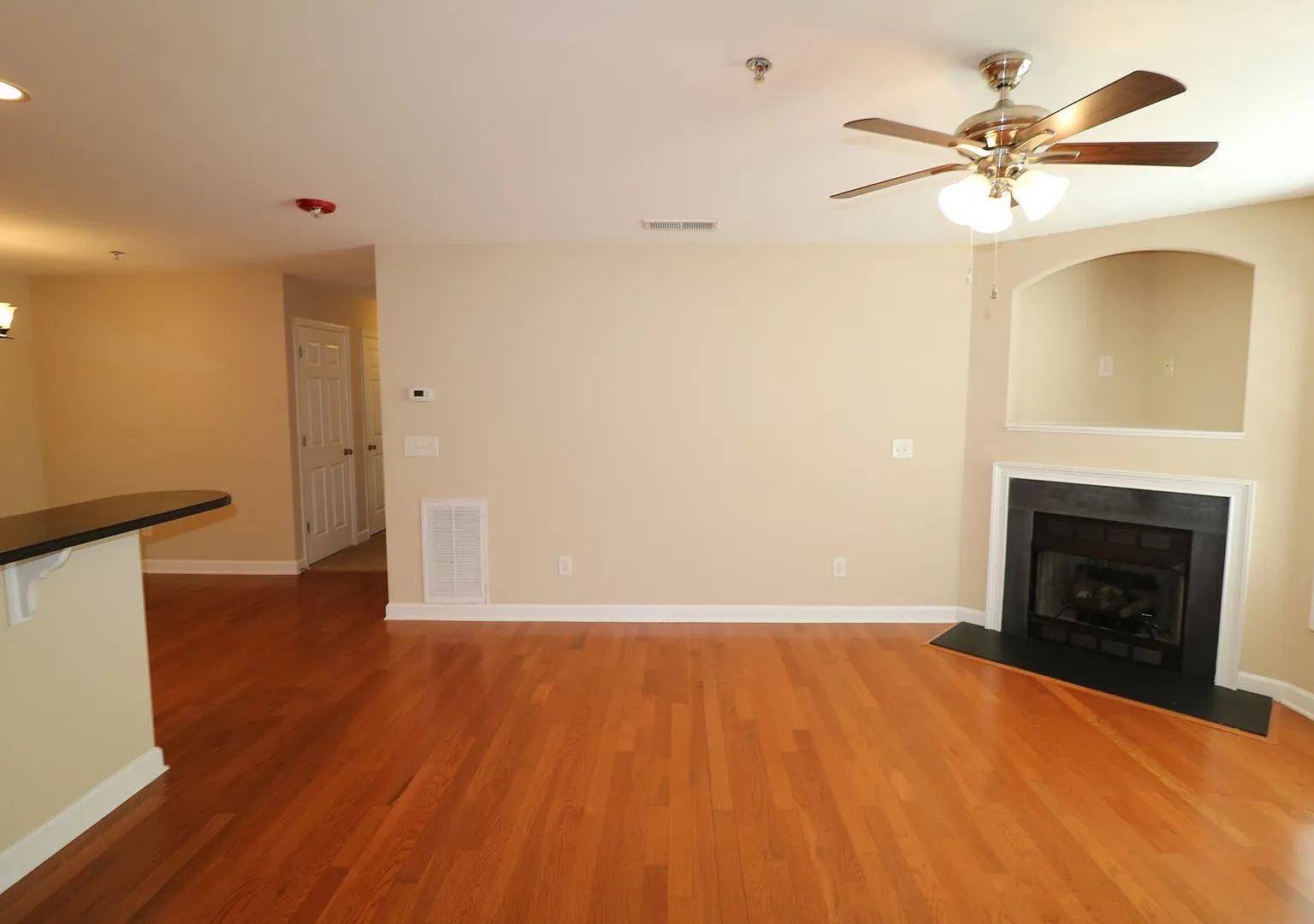 4762 Tatton Park Cir — Photo 3