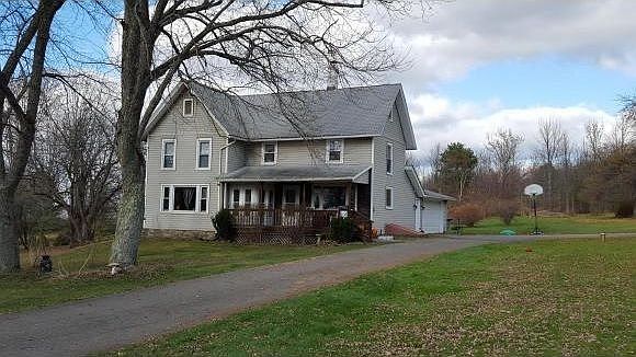 For Sale: 1269 E Maine Rd, Johnson City, NY 13790