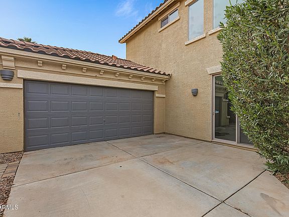 5th image of 841 E RUNAWAY BAY Place