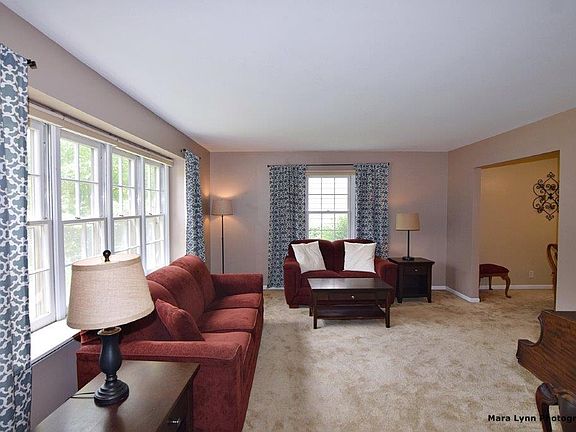 4th image of 2341 Tanglewood Dr