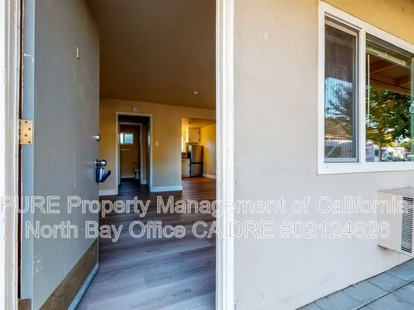 560 Dexter St APT I, Santa Rosa, CA 95404