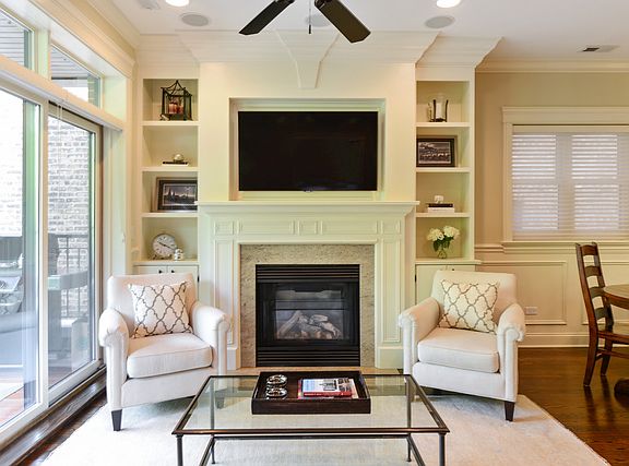 2nd image of 3226 N Clifton Ave #2
