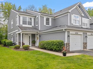 2530 Oneida Ln, Naperville, IL 60563