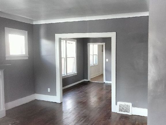 3rd image of 4046 Blaine Ave