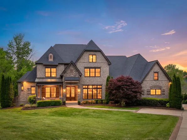 2713 Deer Haven Ct, Franklin, TN 37067