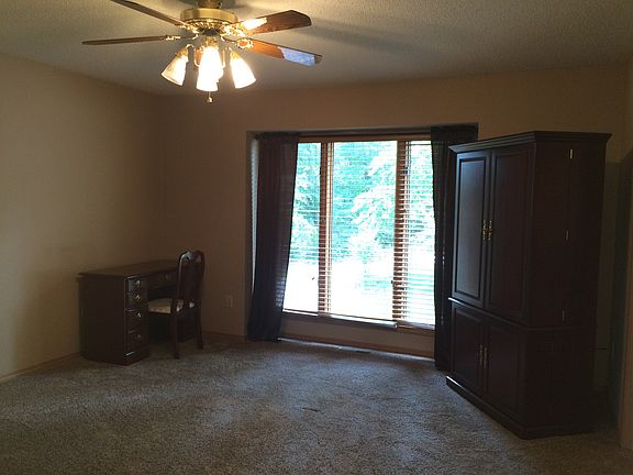 Master Bedroom - Main Level