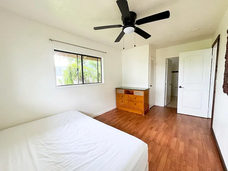 2057 Kinoole St #4 — Photo 4