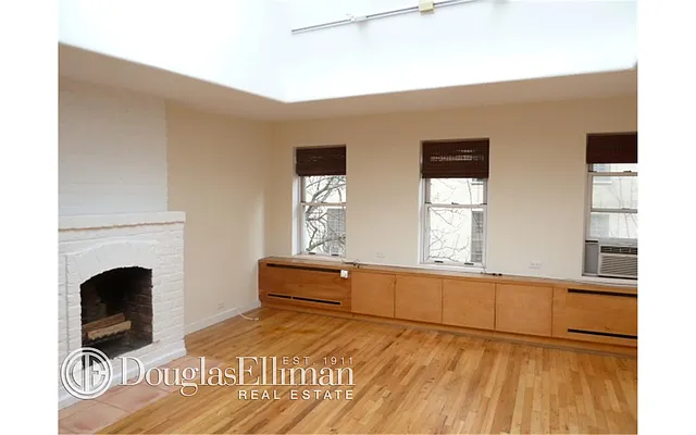 Rented by Douglas Elliman | media 15