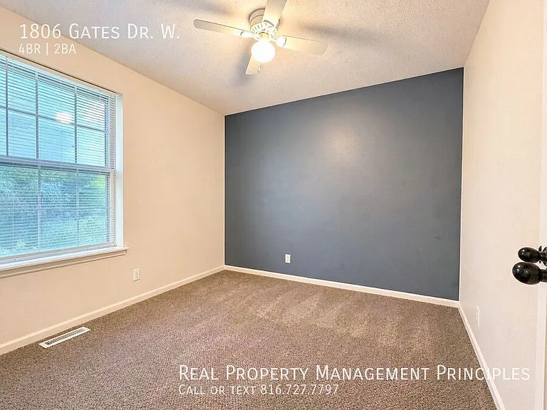 1806 Gates Dr W — Photo 8