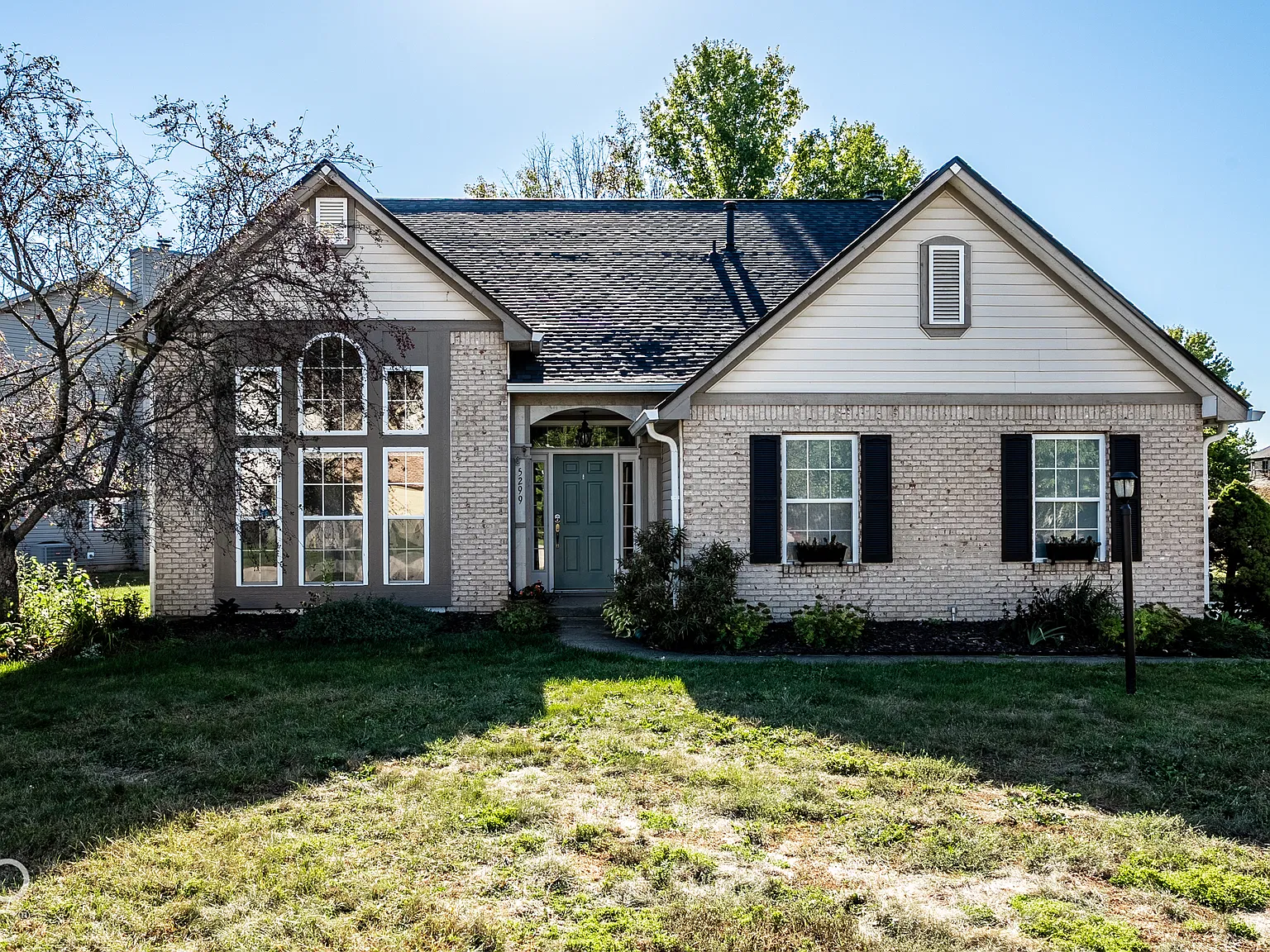 3 bed, 2.5 bath, 2534 sqft, $2,450 — Photo 1