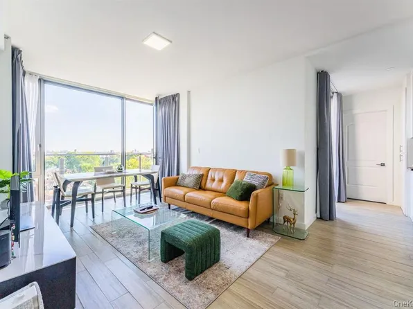 144-27 Sanford Avenue image 10 of 29