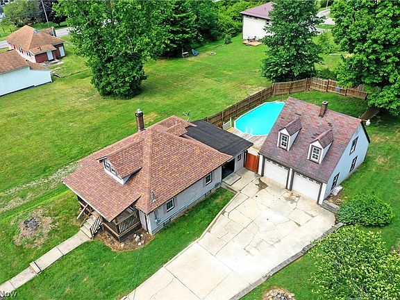 4th image of 8139 Lorain St
