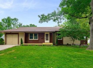 312 NE Short St, Lees Summit, MO 64063