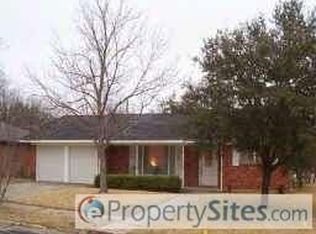1202 Elmwood St, Gainesville, TX 76240