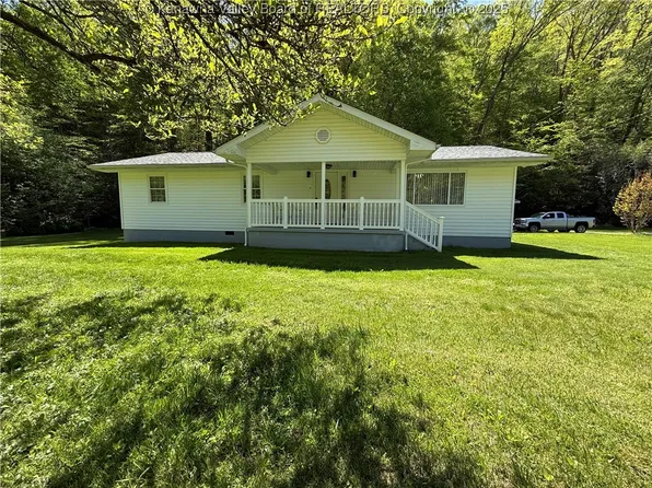 2708 Main Hewett Creek Rd, Lake, WV 25121