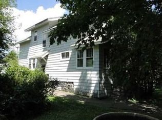 115 6th St, Proctor, MN 55810